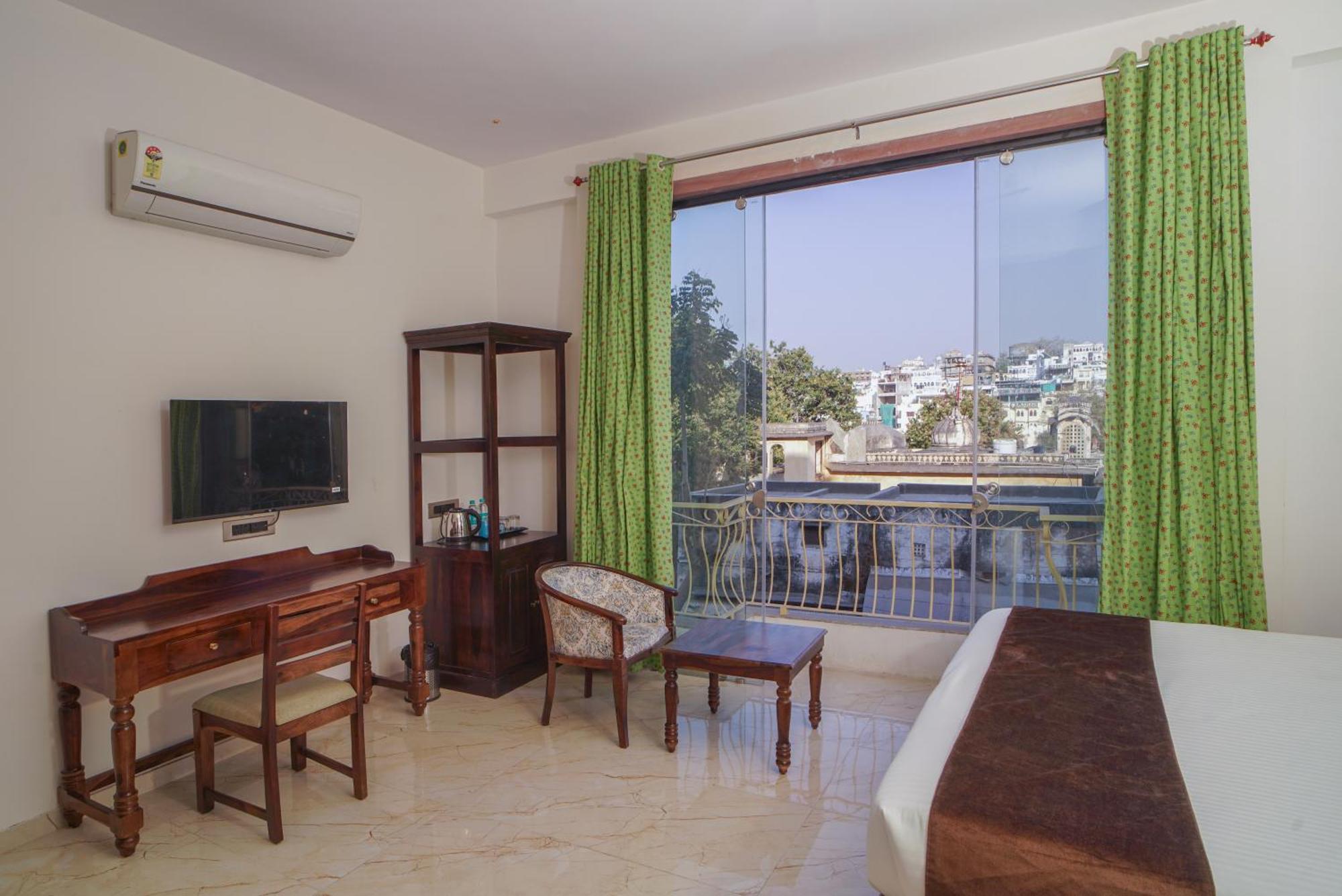 Dera Pichola- A Lake Facing Boutique Hotel Udaipur Exterior photo